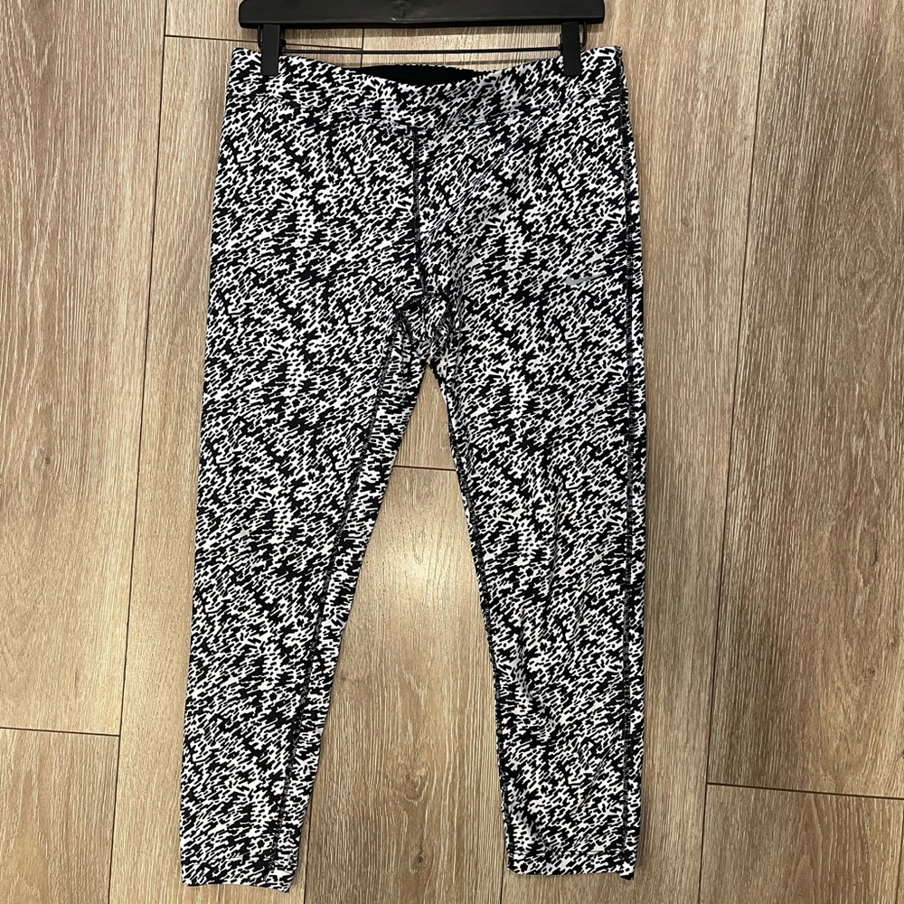 Nike Epic Run leggings crop